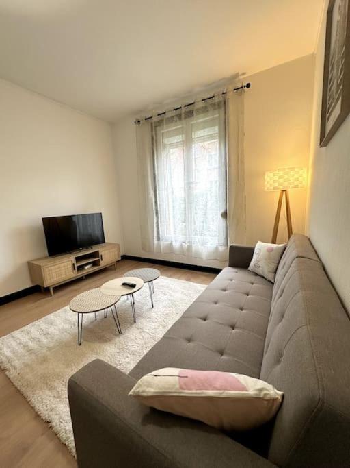 Le Moderne Daire Charleville-Mézières Dış mekan fotoğraf